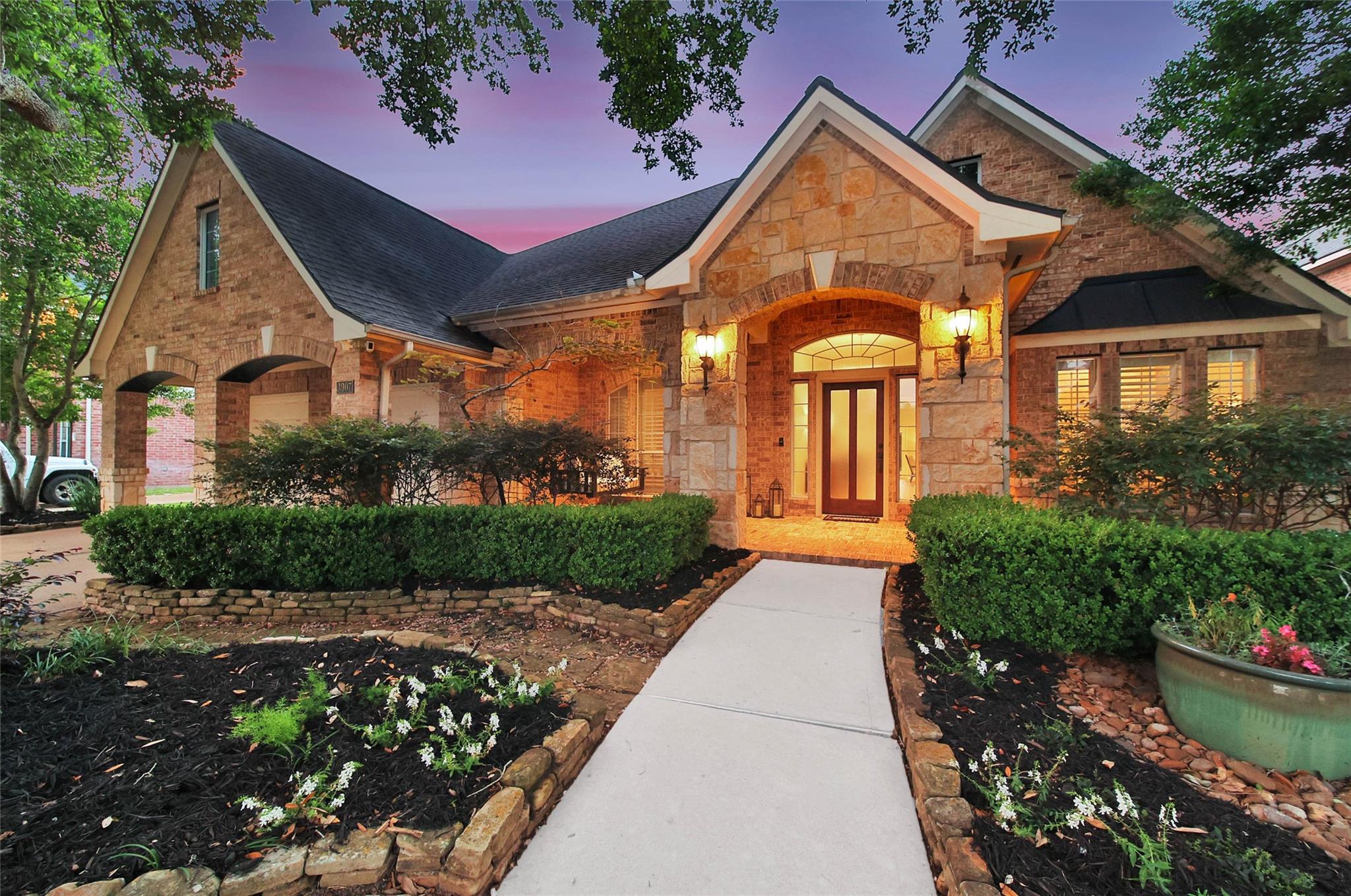 3907 Broad Thicket Court