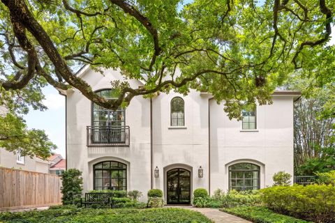 Homes For Sale - 2216 Stanmore Drive<br/> Houston, TX 77019