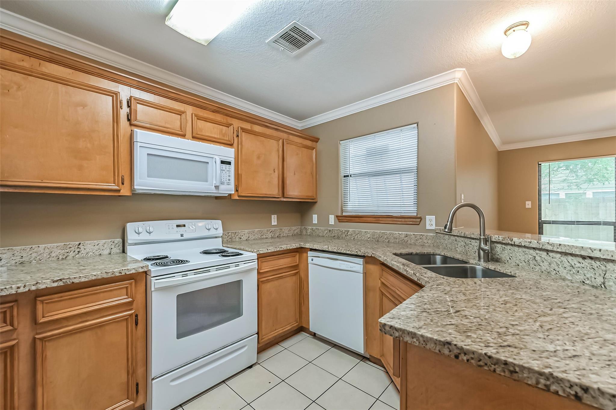 4645 Knoxville Street