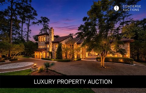 Photo of 603 W Friar Tuck Lane, Houston, TX 77024 (MLS # 90650344)