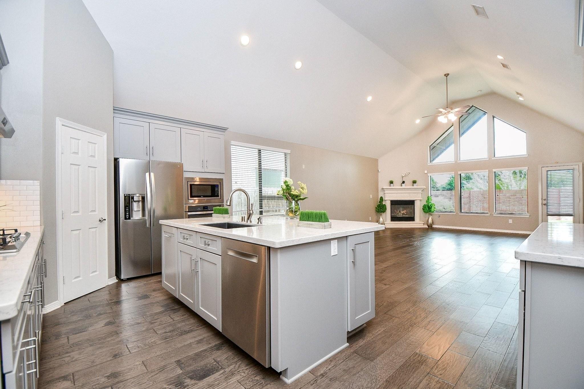 6723 Sotoria Lane