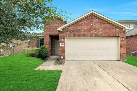 Photo of 20115 Linden Spruce Lane, Richmond, TX 77407 (MLS # 42684206)