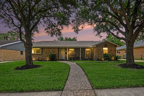 Photo of 722 Seaway Drive, Seabrook, TX 77586 (MLS # 46202526)