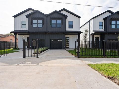 Photo of 4226 Sterling Street #A, Houston, TX 77051 (MLS # 62416812)