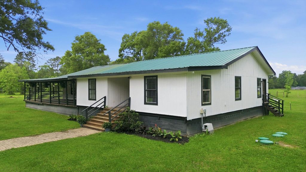 Photo of 151 County Road 2319, Dayton, TX 77535 (MLS # 16761464)