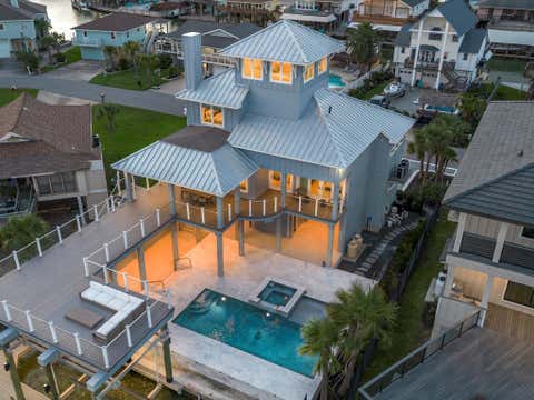 Tiny photo for 1311 Oahu Drive, Tiki Island, TX 77554 (MLS # 13559171)