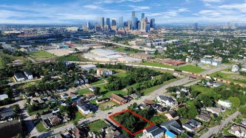 Photo of 2319 Lorraine Street St, Houston, TX 77026 (MLS # 11751096)