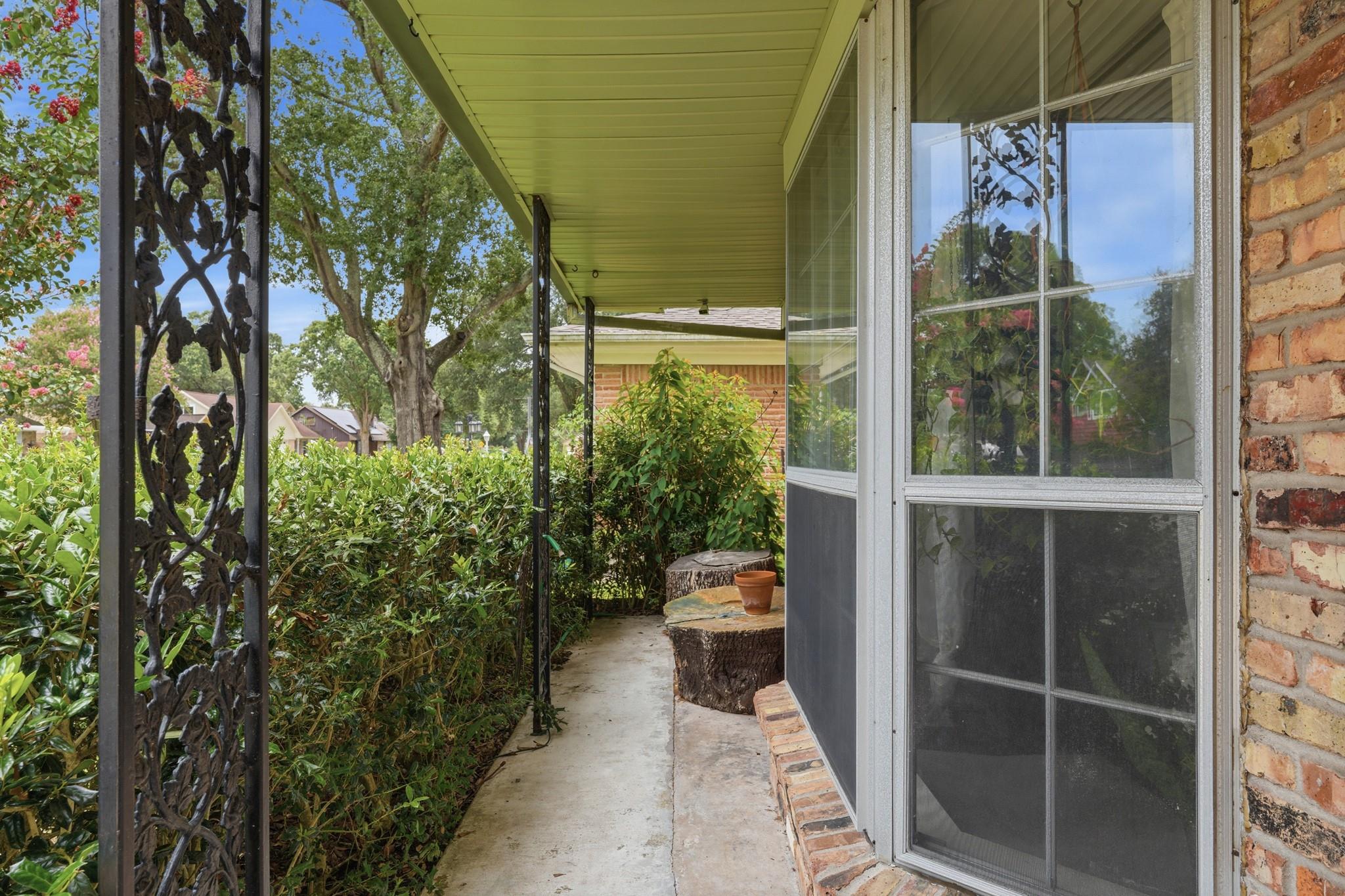 2216 Peach Lane