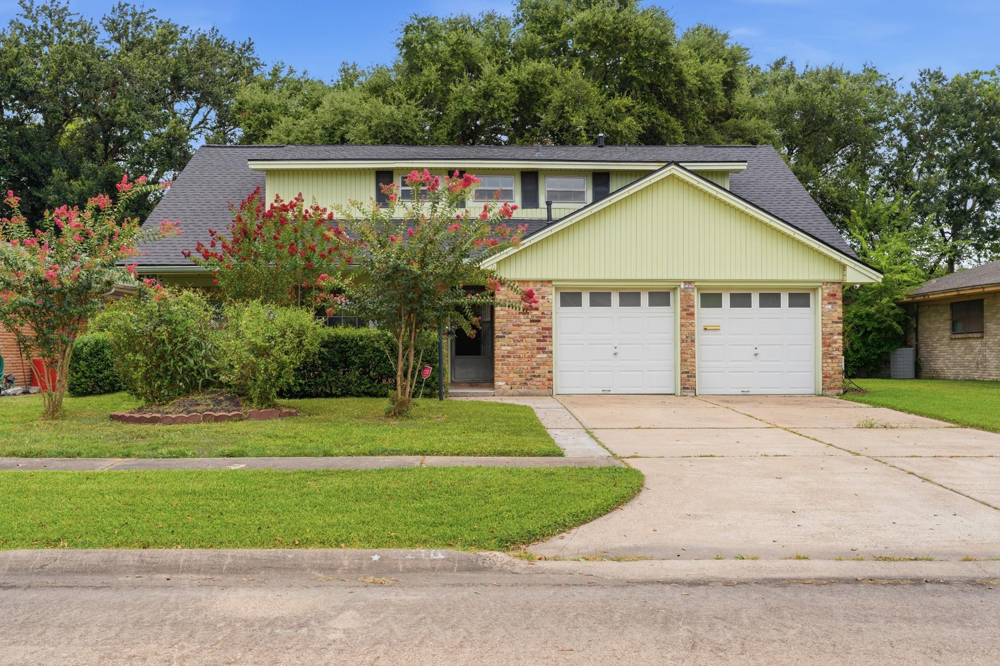 2216 Peach Lane