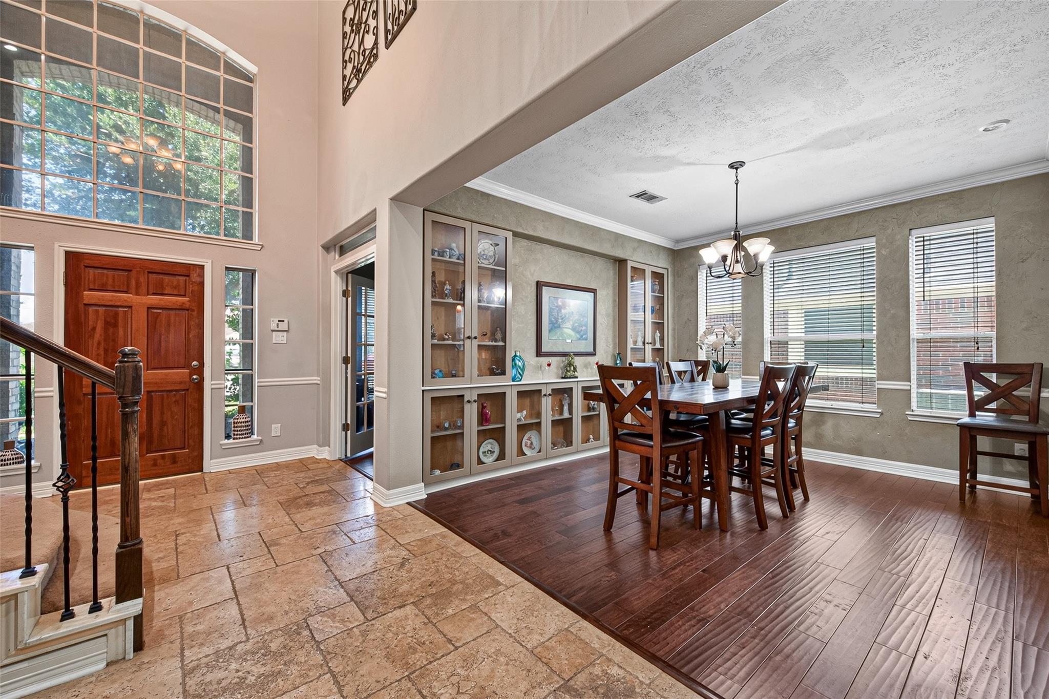 11004 Oakwood Drive
