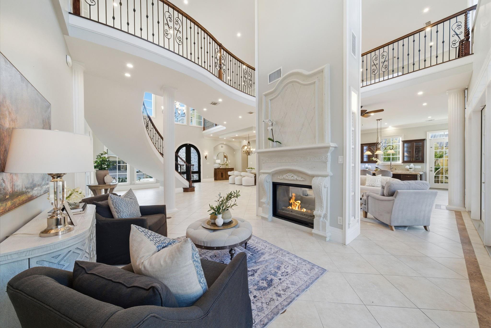 3802 Louvre Lane