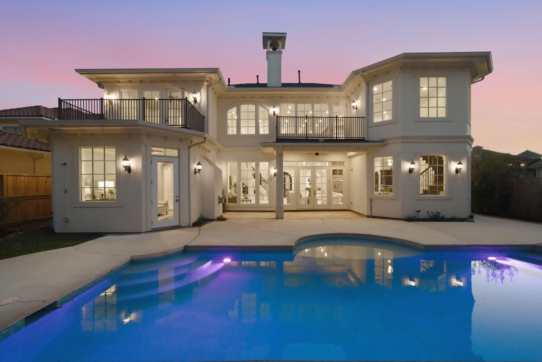 3802 Louvre Lane