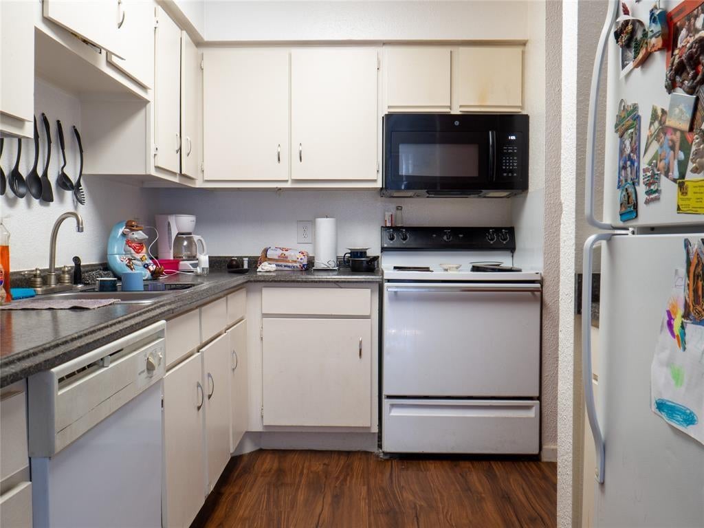 5625 Antoine Drive 1201