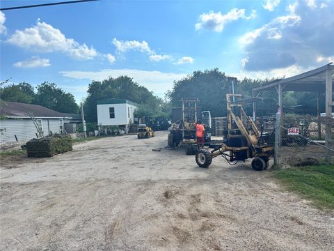 Vacant Land For Sale - 4701 Highway 6<br/> Hitchcock, TX 77563