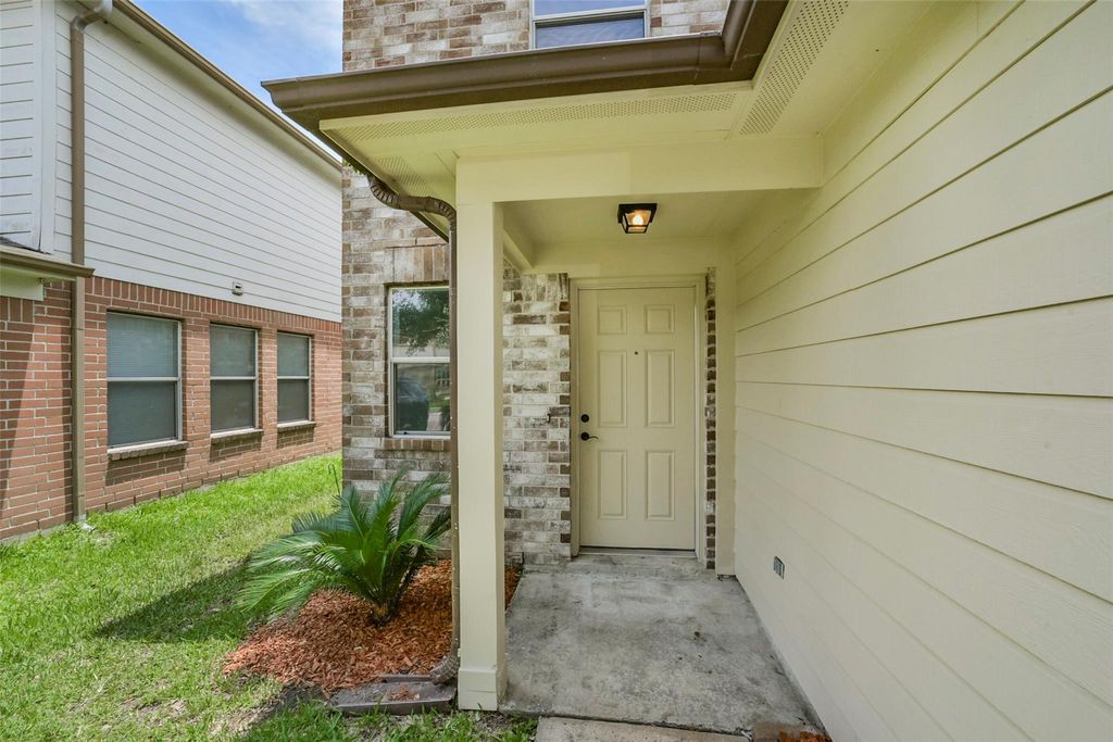 Photo of 2811 Packard Elm Street, Houston, TX 77038 (MLS # 35634267)