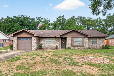 Photo of 821 Bernard Avenue, Rosenberg, TX 77471 (MLS # 50187729)