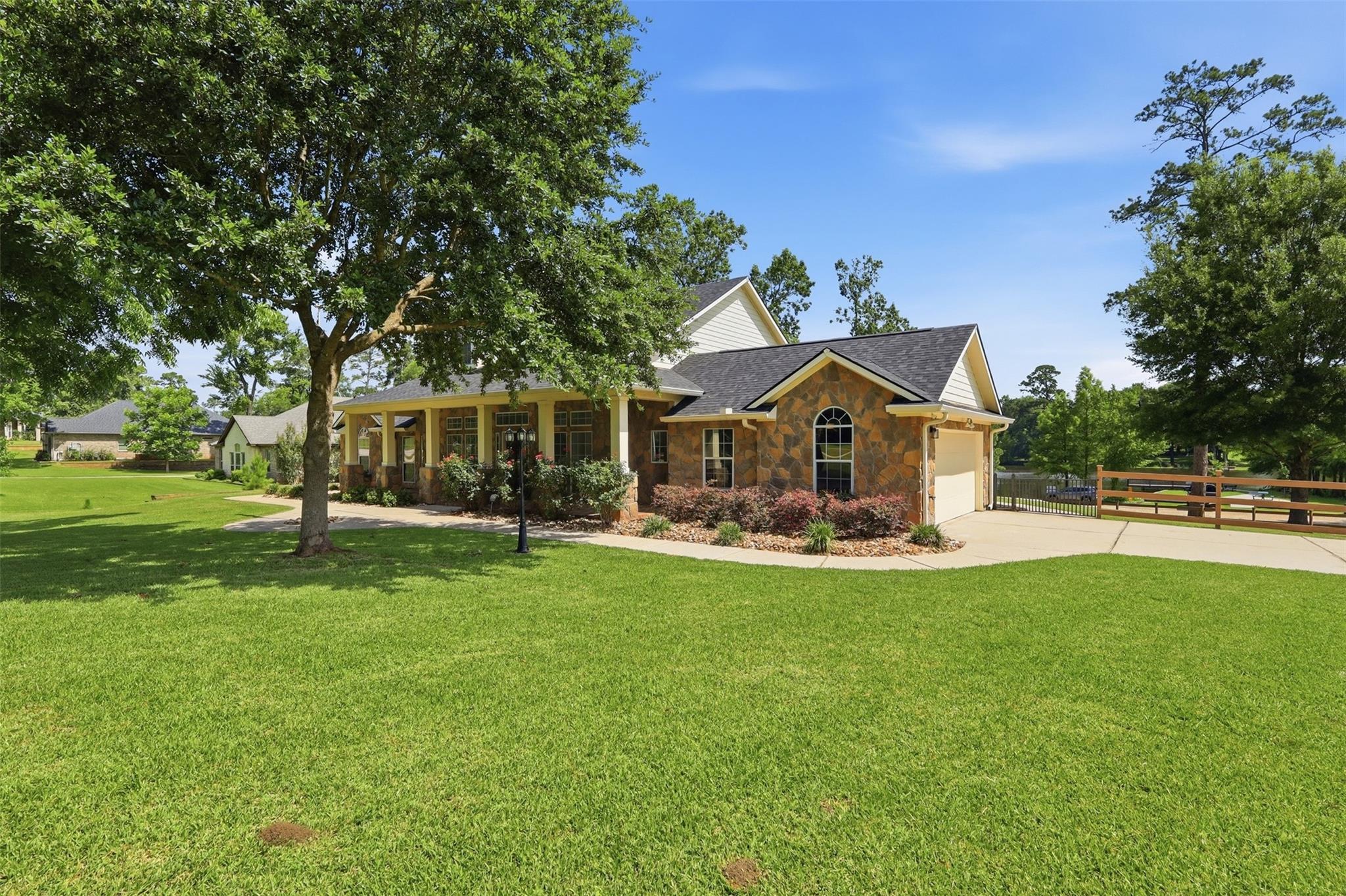 1417 Sapphire Shores