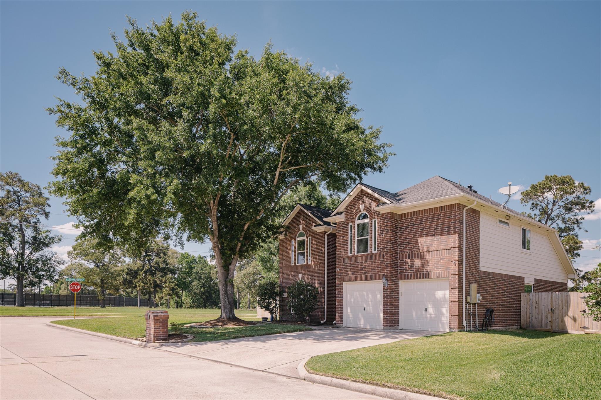 8003 Club Point Drive