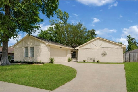 Photo of 6611 Archgate Drive, Spring, TX 77373 (MLS # 34596535)