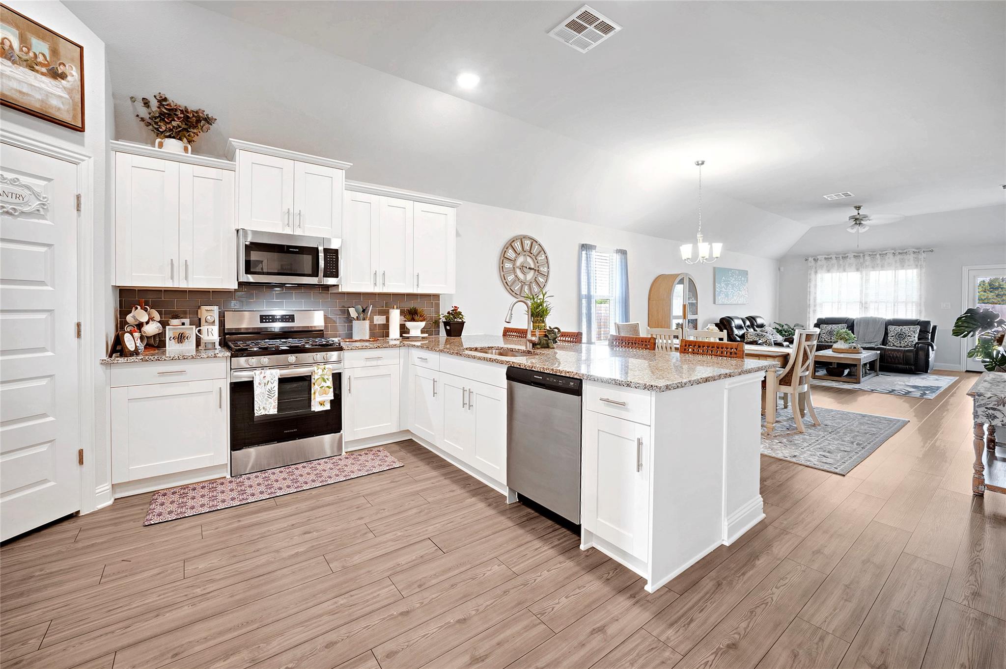 14005 Seneca Lake Court