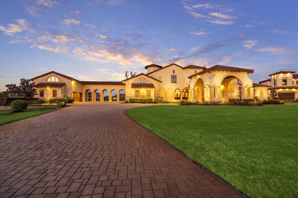 Photo of 24 Sovereign Circle, Richmond, TX 77469 (MLS # 84628981)