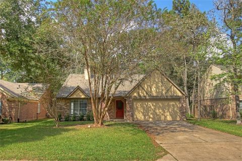 Photo of 11 Cottage Grove Place, The Woodlands, TX 77381 (MLS # 39839341)