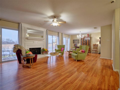 Photo of 1817 Veranda Drive, West Columbia, TX 77486 (MLS # 80716020)