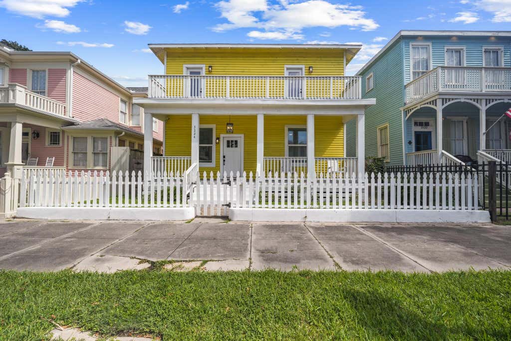 Photo of 3124 Bernardo De Galvez Avenue, Galveston, TX 77550 (MLS # 2253397)
