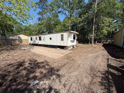 Photo of 1309 Magnolia Point Drive, Houston, TX 77336 (MLS # 10628770)