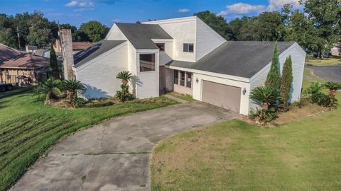 Photo of 118 Forest Drive, Liberty, TX 77575 (MLS # 25690528)