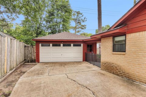 Tiny photo for 5914 Pine Arbor Drive, Houston, TX 77066 (MLS # 19446944)