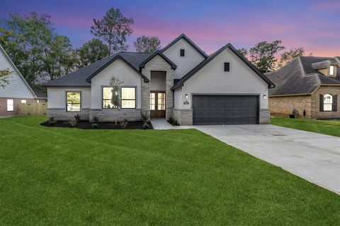 Photo of 6107 Cypress Way Dr, Magnolia, TX 78354 (MLS # 77960787)