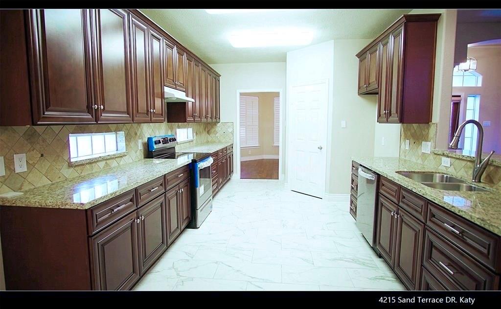 4215 Sand Terrace