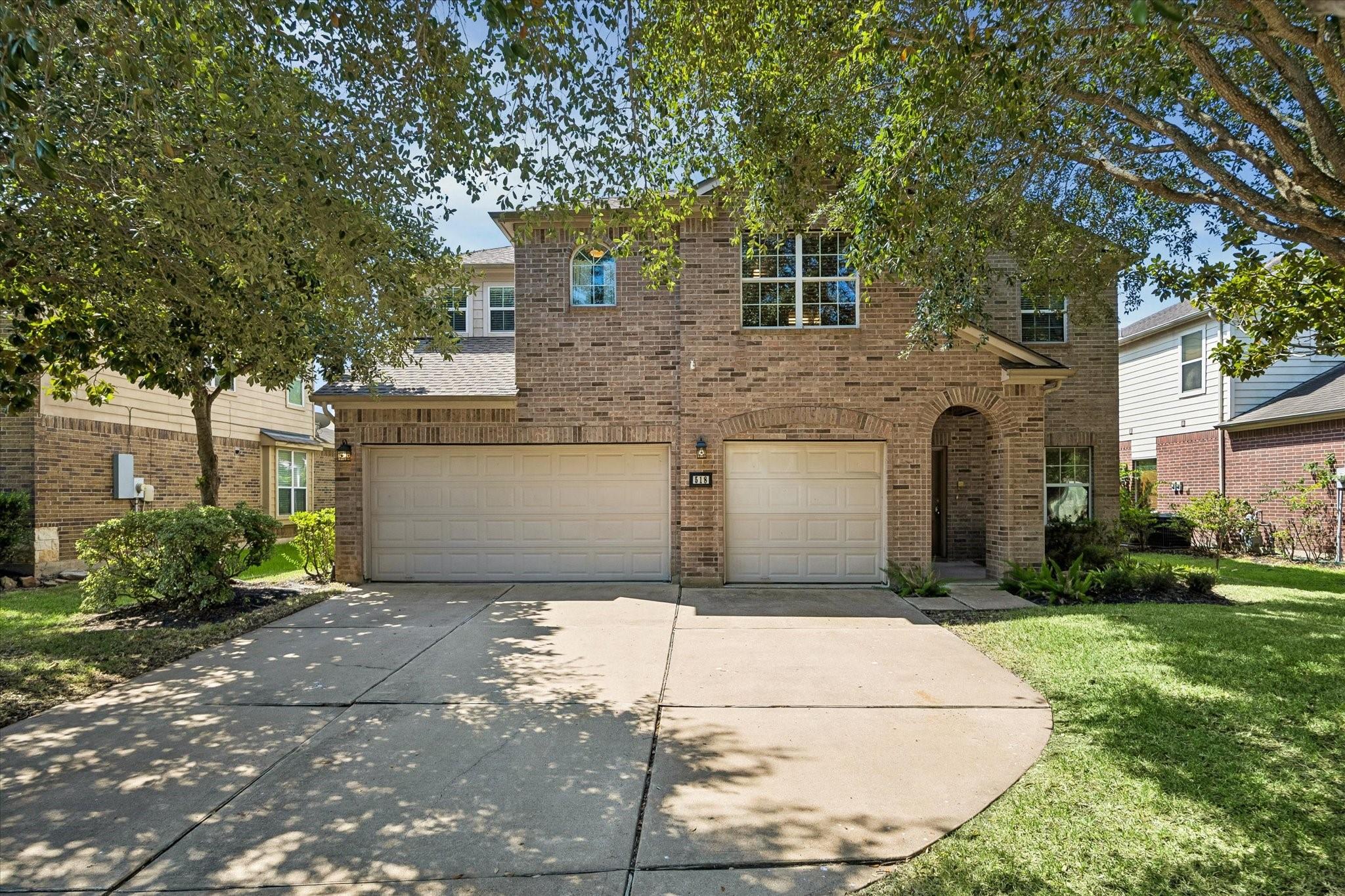 518 Honeysuckle Vine Drive