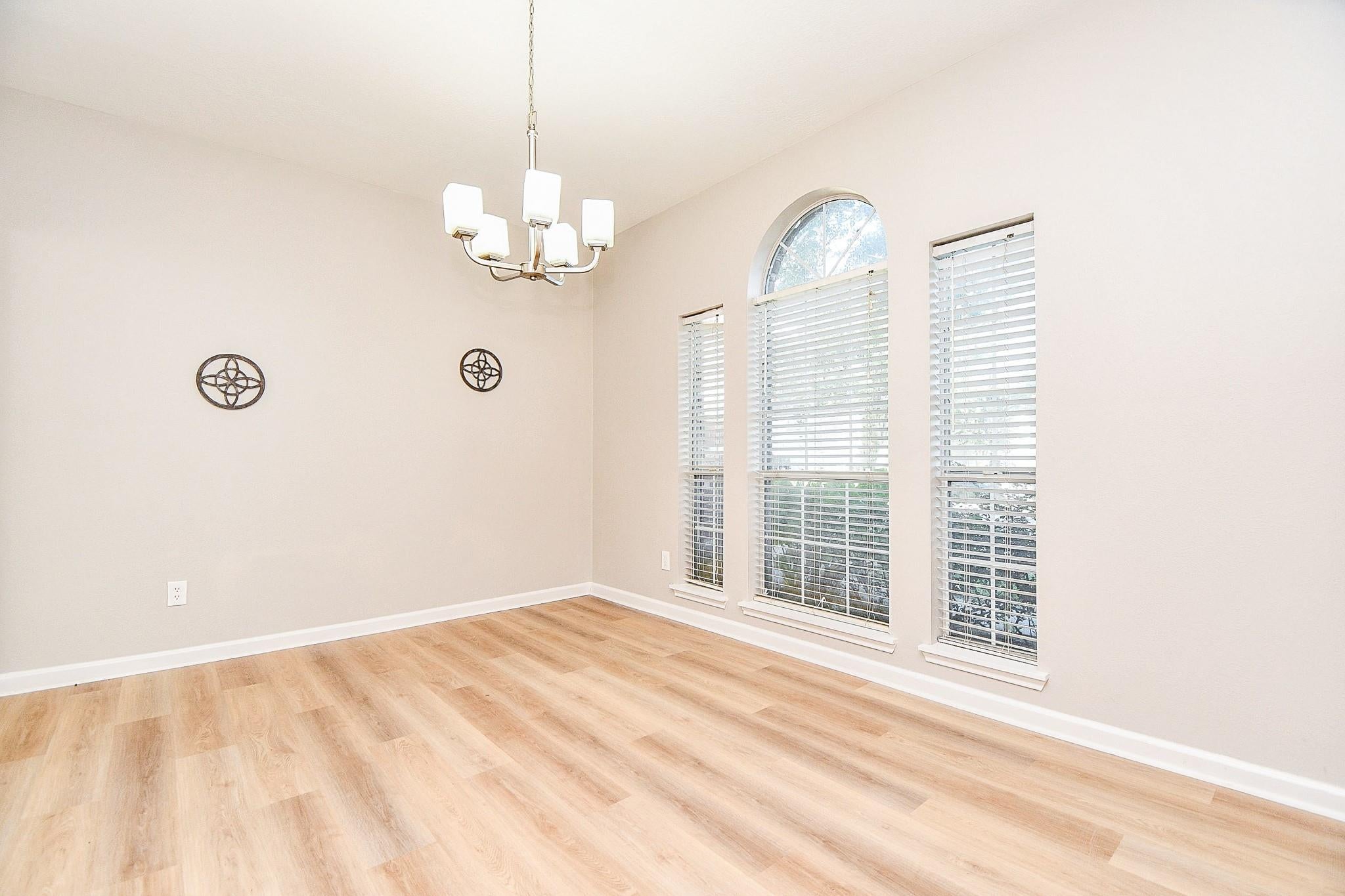 1307 E April Rain Court