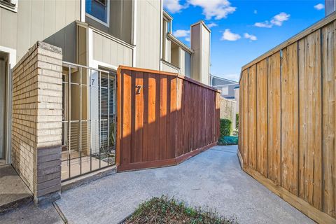 Photo of 1920 Augusta Drive #7, Houston, TX 77057 (MLS # 61605842)