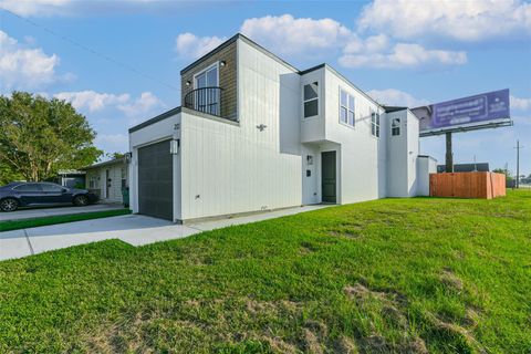 Photo of 2111 Ontario Street, Baytown, TX 77520 (MLS # 63484911)