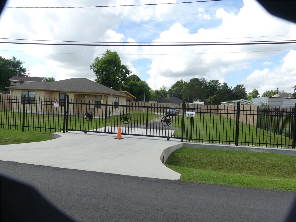 Photo of 802 Candler Drive, Houston, TX 77037 (MLS # 93003388)