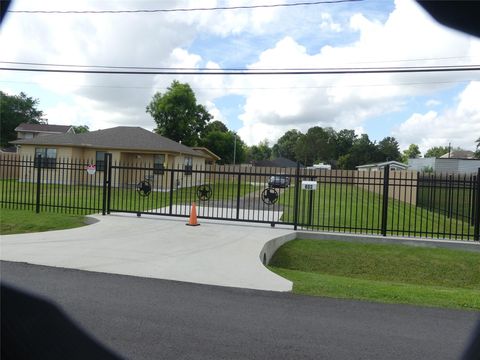 Photo of 802 Candler Drive, Houston, TX 77037 (MLS # 93003388)