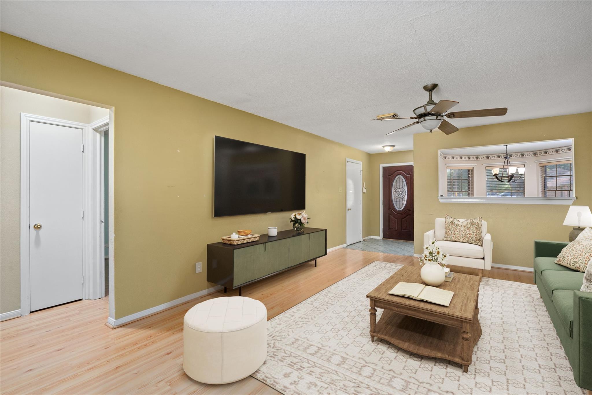 2721 Overland Trail