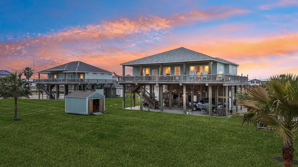 945 Gulfview Drive