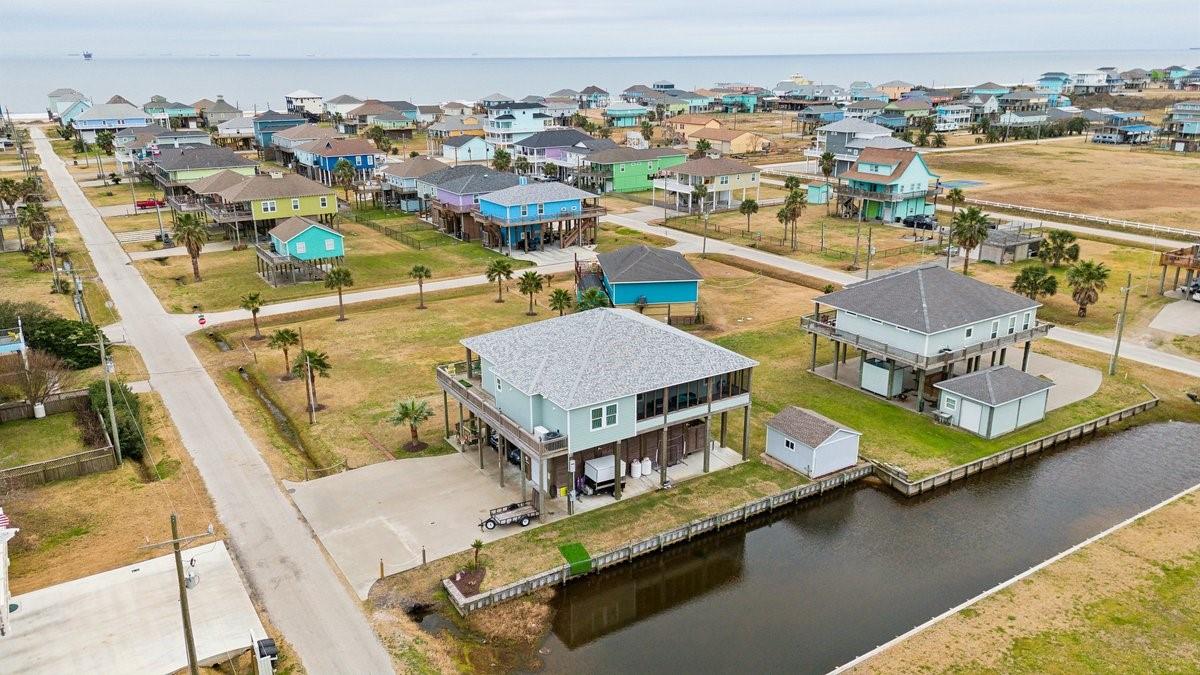 945 Gulfview Drive