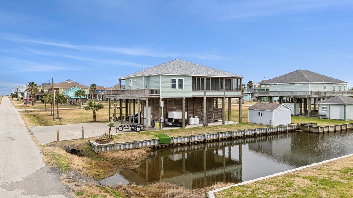 945 Gulfview Drive