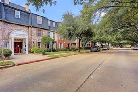 Photo of 351 N Post Oak Lane #715, Houston, TX 77024 (MLS # 29873002)