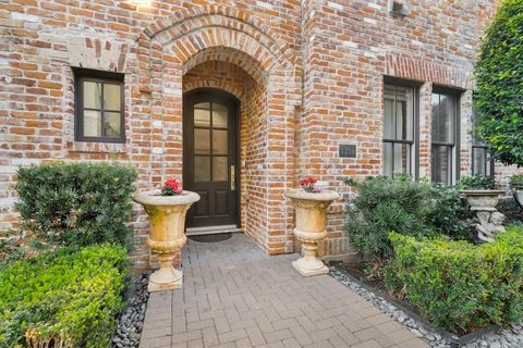 Photo of 1216 Mosaico Lane, Houston, TX 77055 (MLS # 86808636)