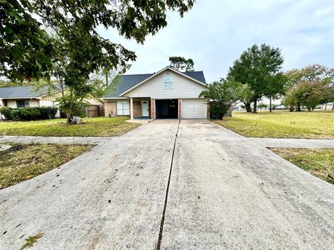 Photo of 5813 Lucy Lane, Pasadena, TX 77505 (MLS # 10396996)