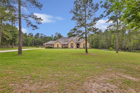 Photo of 229 Sundog Road, Huntsville, TX 77340 (MLS # 51636406)