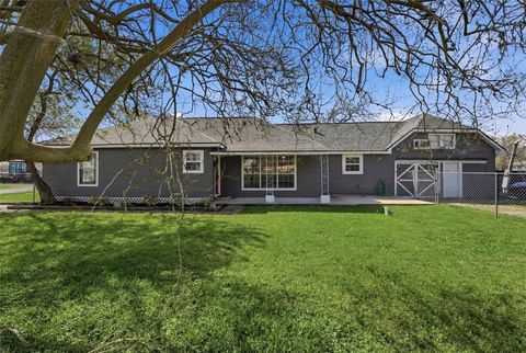 2415 W Cedar Bayou Lynchburg Road Baytown TX 77521