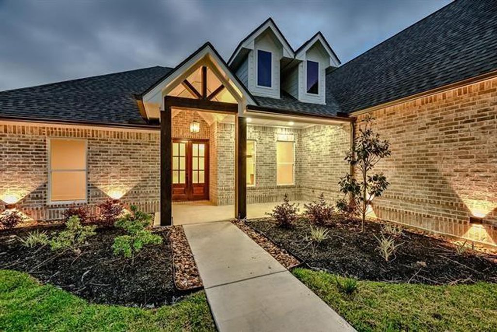Photo of 3570 Lily Lane, Beaumont, TX 77713 (MLS # 55218321)