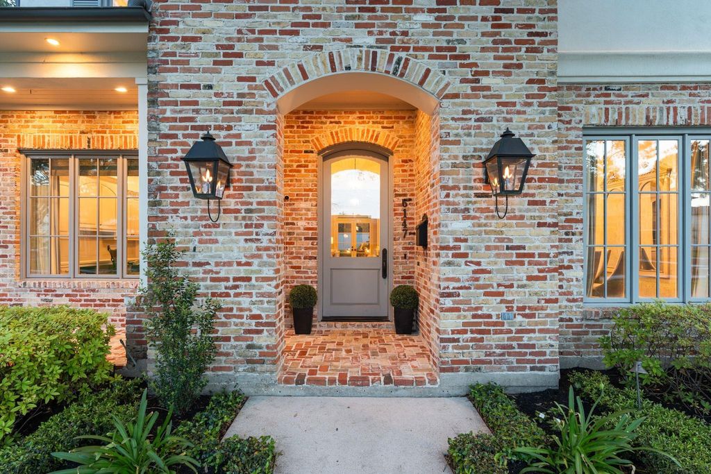 Photo of 6147 Bordley Drive, Houston, TX 77057 (MLS # 17480767)